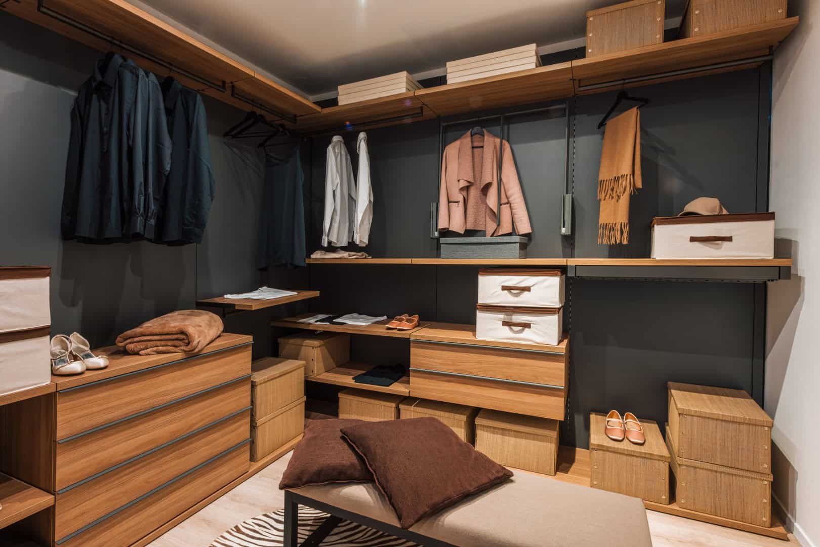 mfg walk in wardrobe